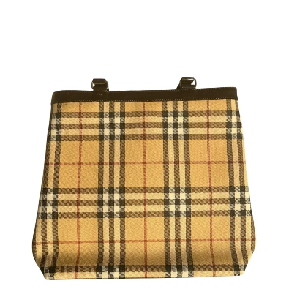 Classic Burberry Nova Check Bag - Picture 4 of 9